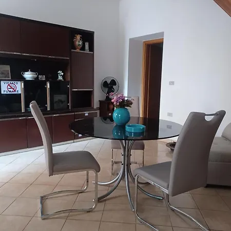 140 Mq A Pochi Minuti Da Tropea, 2 Bagni Ferienhaus